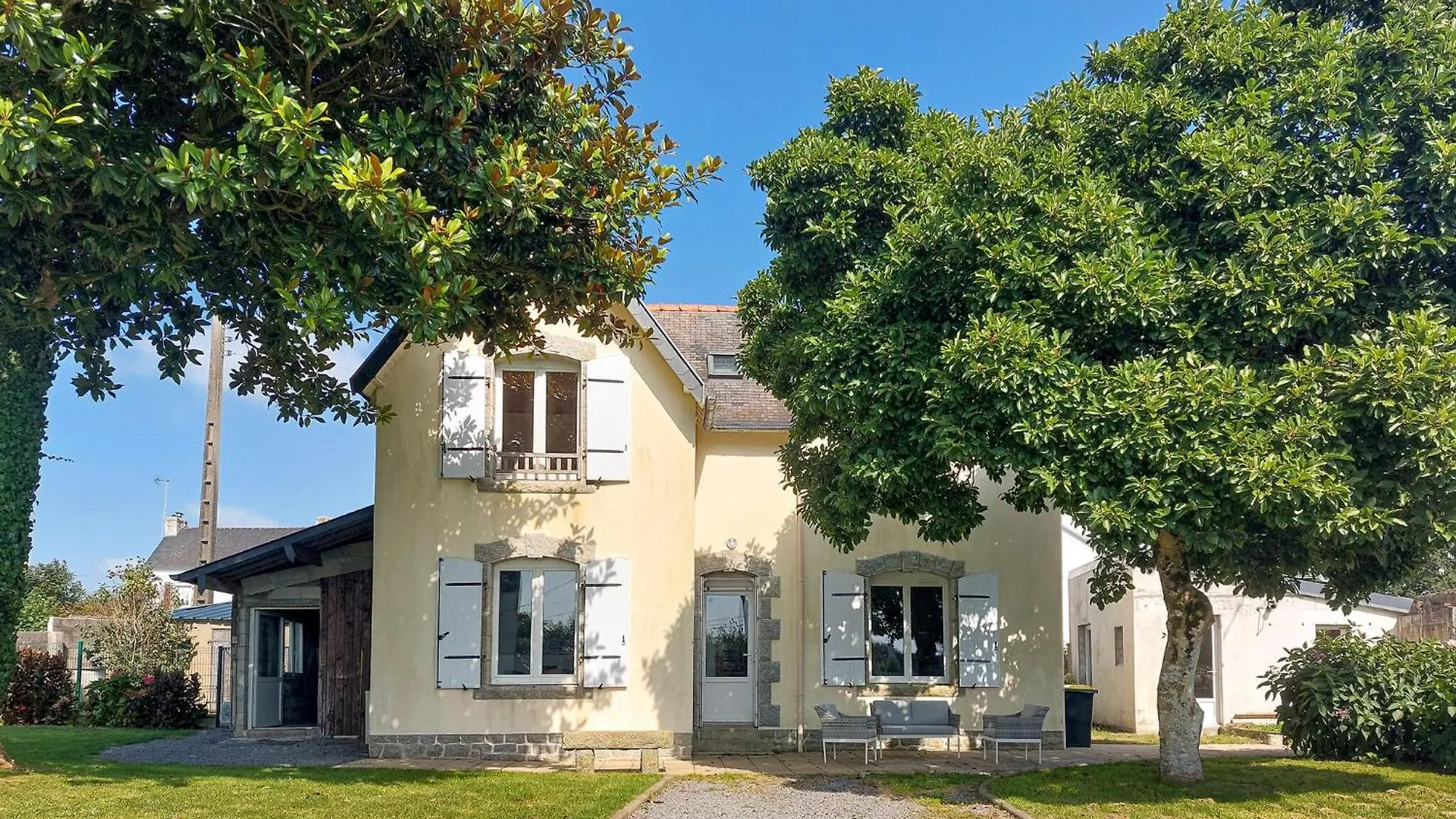 Nice Home In Pont-Aven With Kitchen
